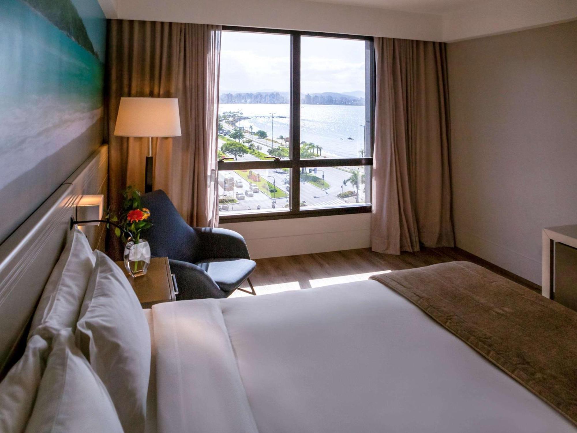 Novotel 4*